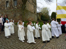 1. Heilige Kommunion in St. Crescentius (Foto: Karl-Franz Thiede)